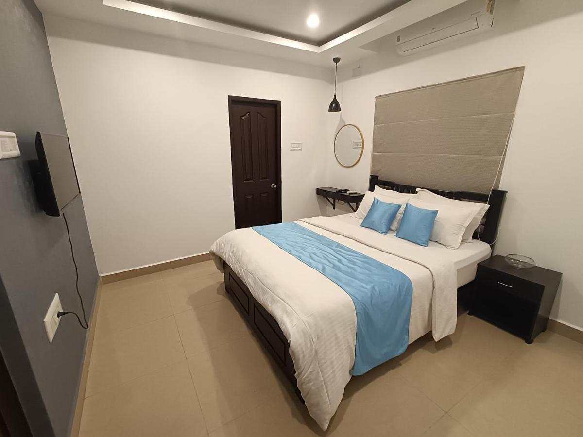 Brick Castle Hotell Chennai Exteriör bild
