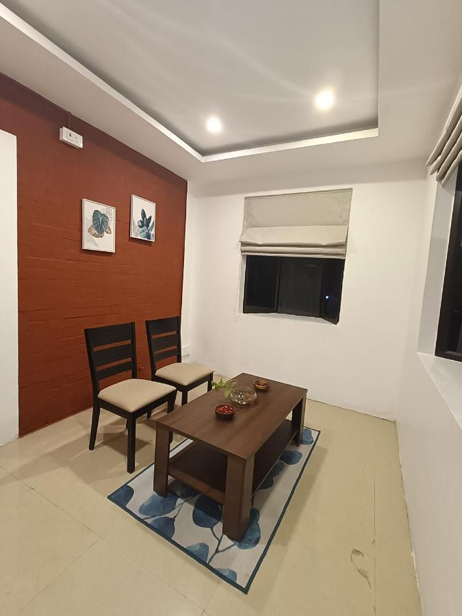Brick Castle Hotell Chennai Exteriör bild