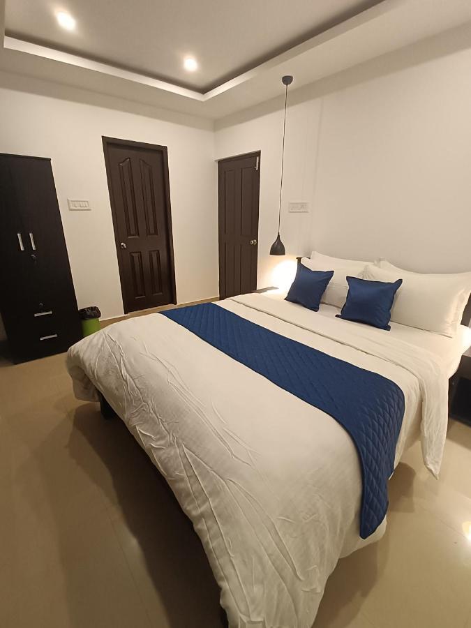 Brick Castle Hotell Chennai Exteriör bild